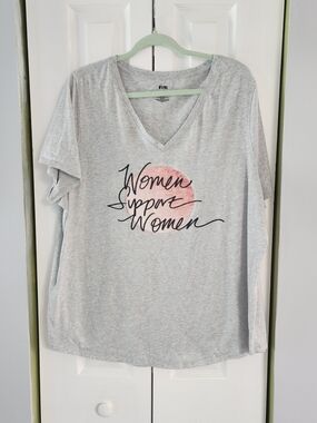 EVRI Gray V-Neck Statement Tee 'Women Support Women' #womenempowerment